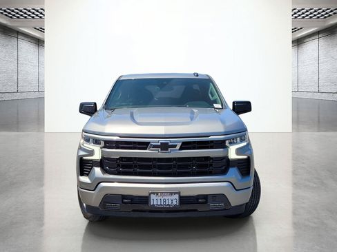 Used 2023 Chevrolet Silverado 1500 RST w/ Z71 Off-Road Package AWD/4WD image 4