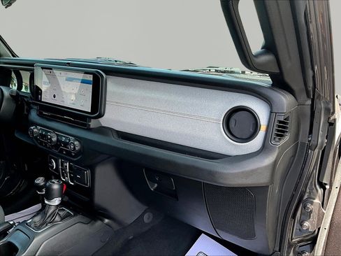 Used 2024 Jeep Wrangler Unlimited Sport AWD/4WD image 26