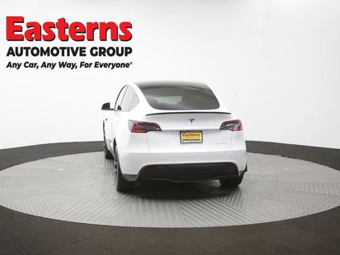 Used 2021 Tesla Model Y Long Range AWD/4WD image 31