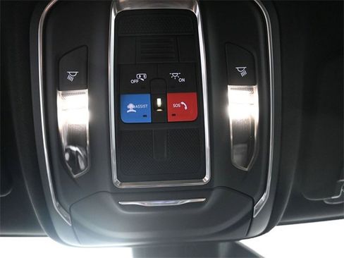 New 2025 Jeep Grand Cherokee Laredo image 19