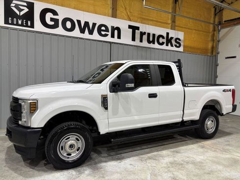 Used 2019 Ford F250 XL w/ Power Equipment Group image 4