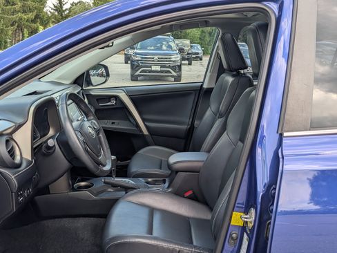 Used 2014 Toyota RAV4 Limited w/ Technology Package AWD/4WD image 15