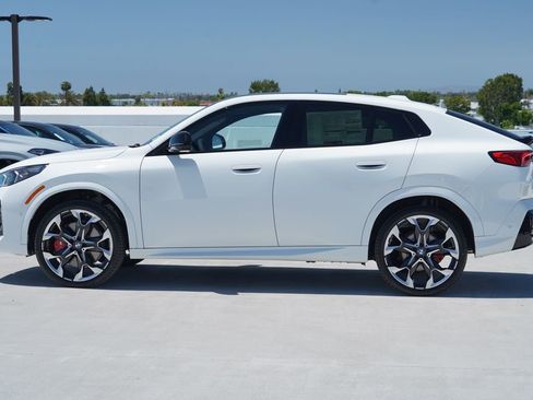 New 2026 BMW X2 xDrive28i w/ Technology Package AWD/4WD image 4