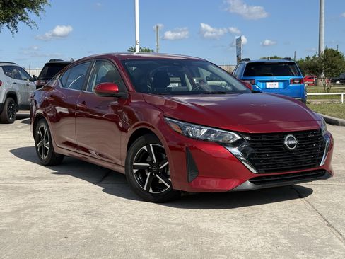 Used 2024 Nissan Sentra SV image 2
