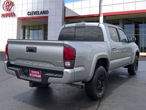 Used 2022 Toyota Tacoma SR5 w/ Technology Package RWD image 7