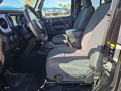 New 2025 Jeep Gladiator Sport image 24