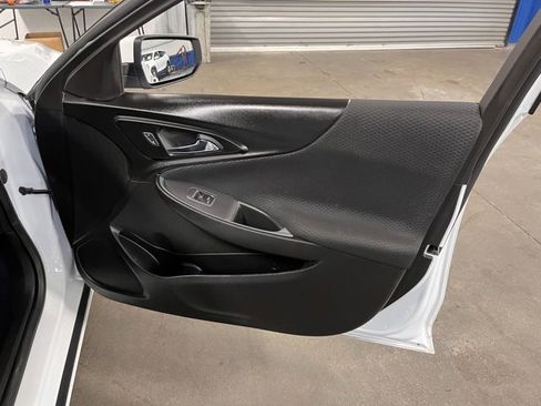 Used 2023 Chevrolet Malibu LT image 12