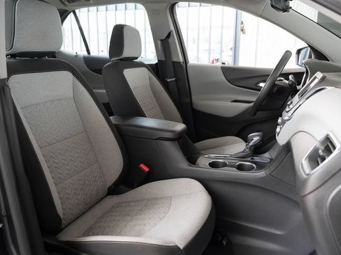 Used 2022 Chevrolet Equinox LS FWD image 37