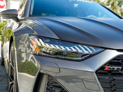 Used 2025 Audi RS 6 performance image 40