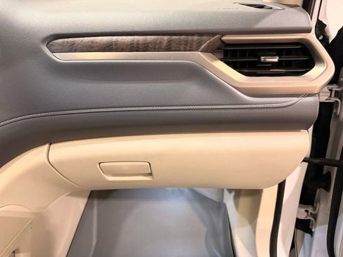 Used 2022 GMC Acadia Denali w/ Denali Ultimate Package image 31