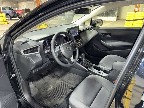 Used 2023 Toyota Corolla LE image 27