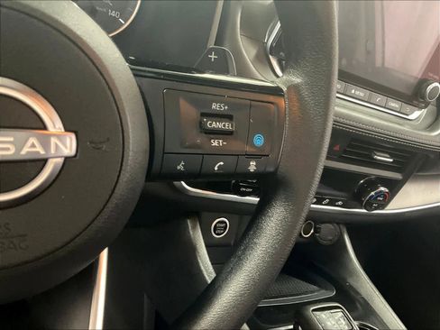 Certified 2023 Nissan Rogue SV image 24