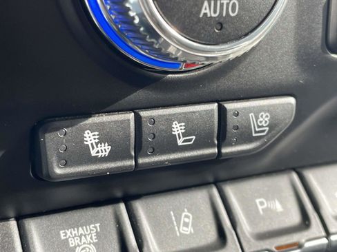 Used 2023 GMC Sierra 2500 AT4 w/ AT4 Premium Plus Package image 7