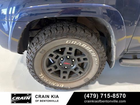 Used 2018 Toyota 4Runner TRD Off-Road Premium AWD/4WD image 10