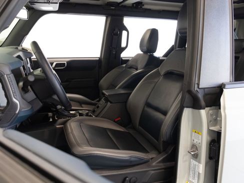 Used 2024 Ford Bronco Outer Banks AWD/4WD image 19