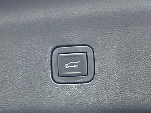 Used 2019 Buick Enclave Avenir AWD/4WD image 41