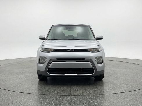 Used 2025 Kia Soul LX w/ LX Technology Package image 2