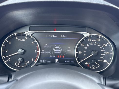 Used 2025 Nissan Altima 2.5 SV FWD image 19