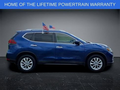 Used 2018 Nissan Rogue SV AWD/4WD image 2