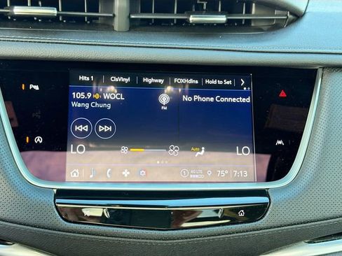 Used 2024 Cadillac XT6 Luxury FWD image 31