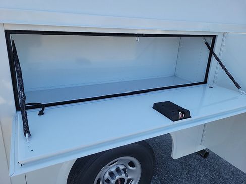 New 2025 GMC Savana 3500 w/ Power Convenience Package image 13