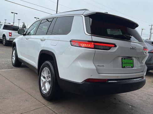 Used 2024 Jeep Grand Cherokee L Laredo AWD/4WD image 9