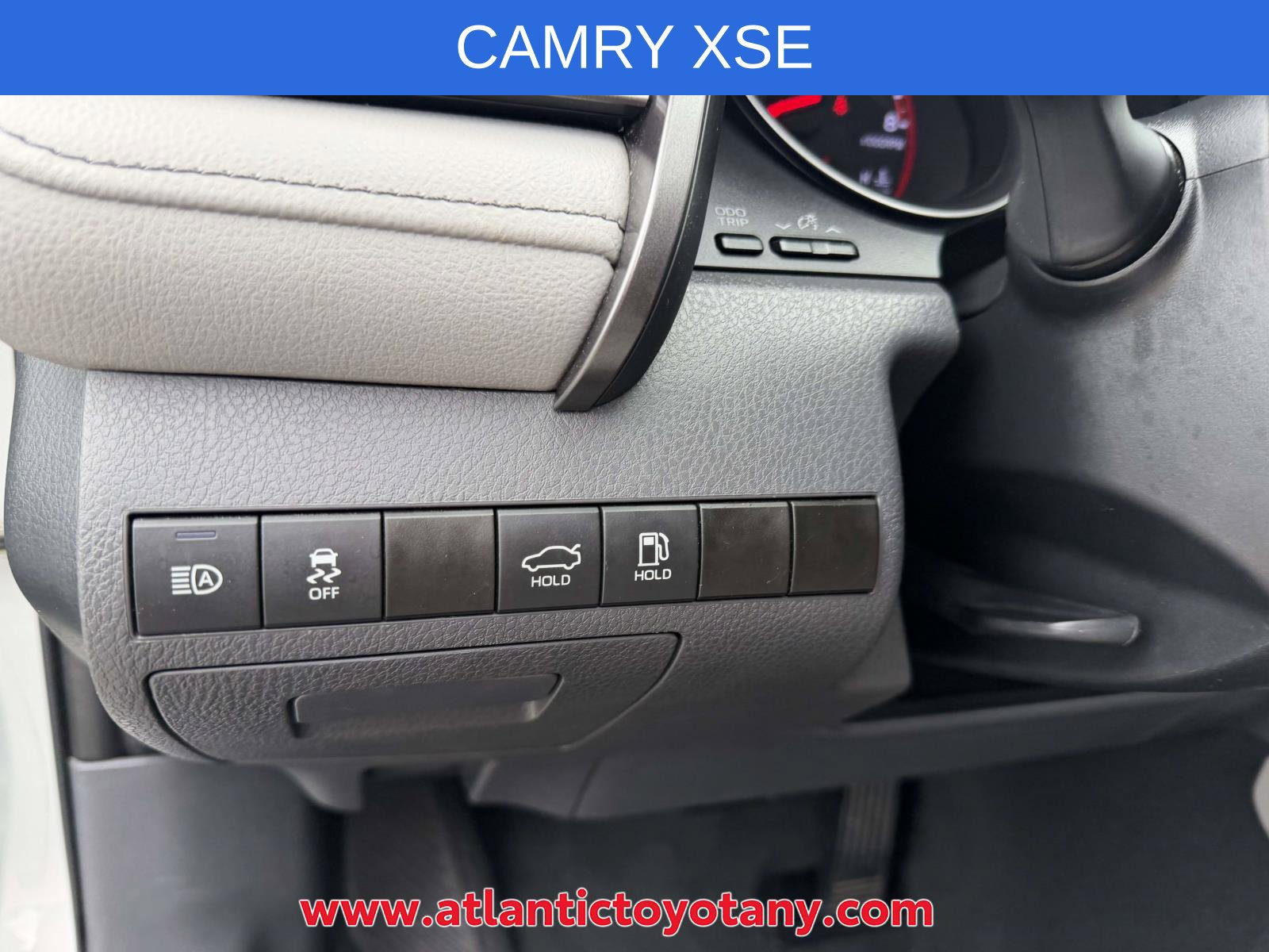 Used 2024 Toyota Camry XSE FWD image 18