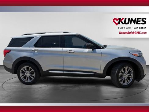 Used 2023 Ford Explorer Limited AWD/4WD image 5