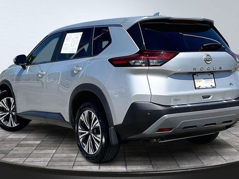 Used 2023 Nissan Rogue SV FWD image 13