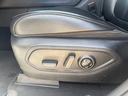 Used 2023 Jeep Grand Cherokee Limited AWD/4WD image 16