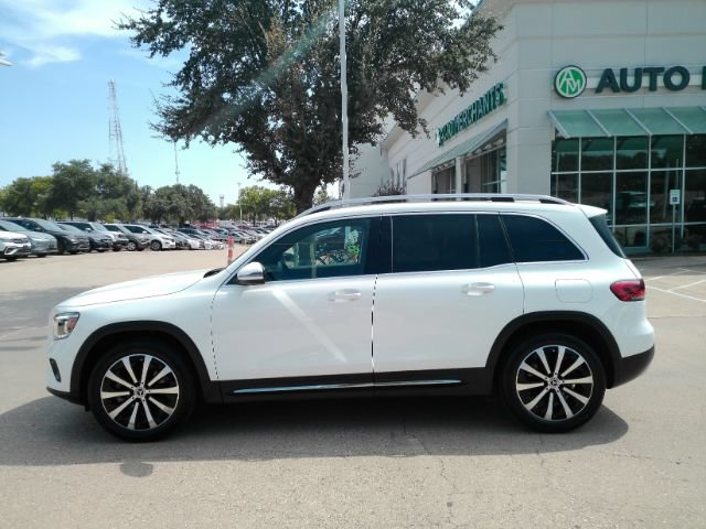 Used 2022 Mercedes-Benz GLB 250 4MATIC w/ Premium Package Lite image 12