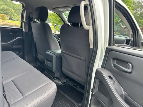 Used 2022 Nissan Frontier S w/ Technology Package RWD image 47