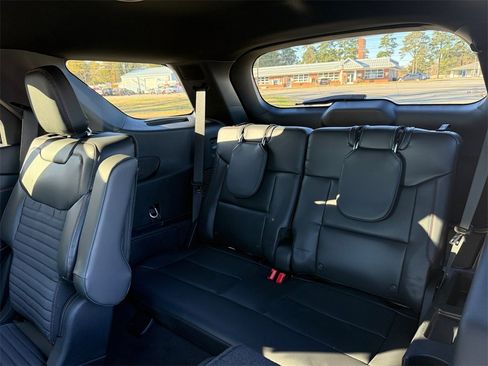 New 2025 Ford Explorer ST-Line w/ Premium Package image 17