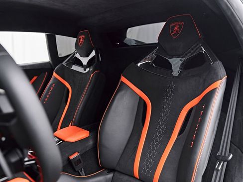 Used 2023 Lamborghini Huracan Tecnica RWD image 53
