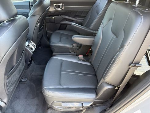Used 2022 Kia Sorento SX AWD/4WD image 19