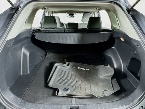 Used 2019 Toyota RAV4 XLE image 20