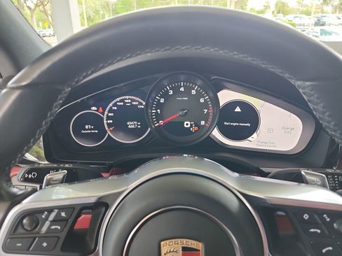 Used 2023 Porsche Cayenne image 10