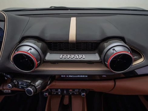 Used 2022 Ferrari 812 GTS RWD image 31