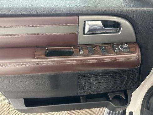 Used 2017 Ford Expedition Max Platinum AWD/4WD image 29