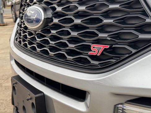 Used 2020 Ford Explorer ST w/ ST Street Pack image 10