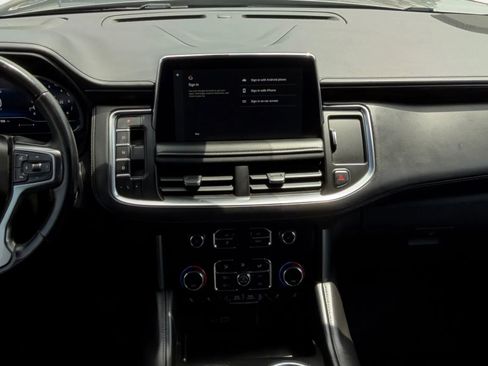 Used 2022 Chevrolet Suburban Z71 AWD/4WD image 13