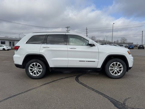 Used 2022 Jeep Grand Cherokee Laredo X image 9