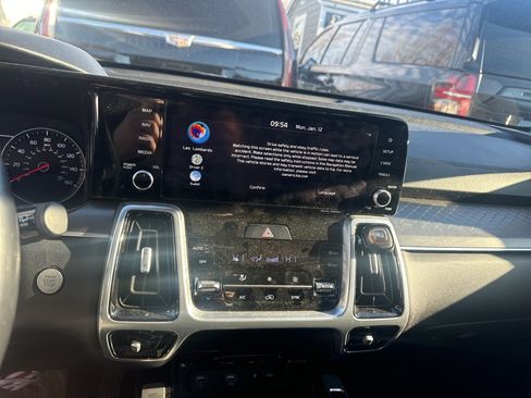 Used 2022 Kia Sorento SX image 22