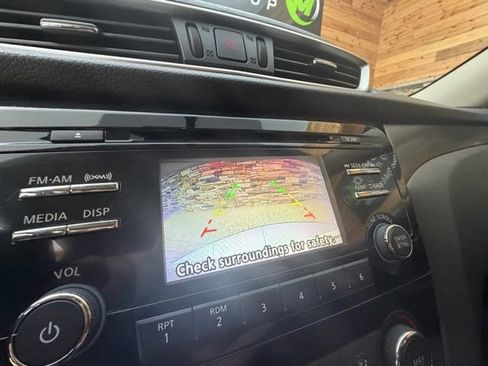 Used 2016 Nissan Rogue S AWD/4WD image 26