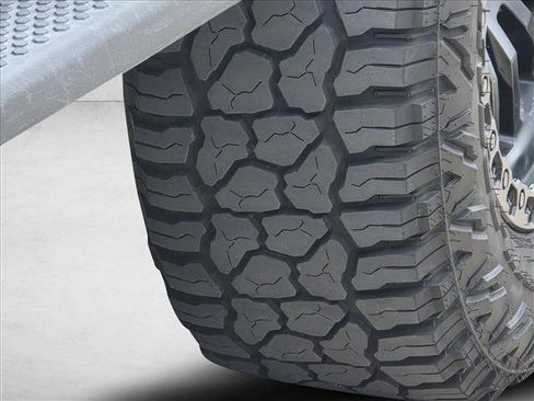 Used 2022 Jeep Wrangler Unlimited Sahara AWD/4WD image 13