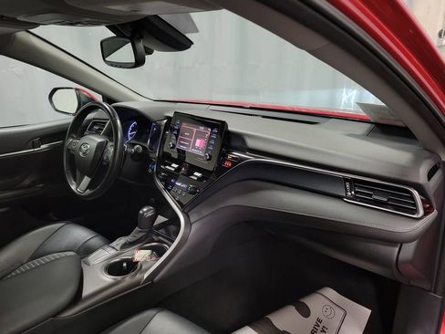 Used 2024 Toyota Camry SE image 27