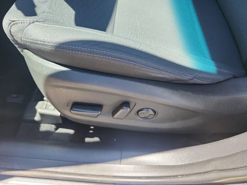 Used 2019 Hyundai Tucson Value FWD image 16