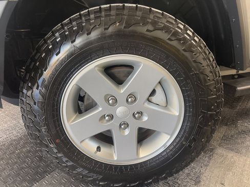 Used 2019 Jeep Wrangler Unlimited Sport S image 3