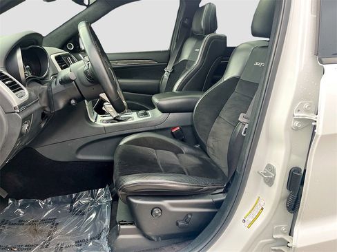 Used 2018 Jeep Grand Cherokee SRT image 20