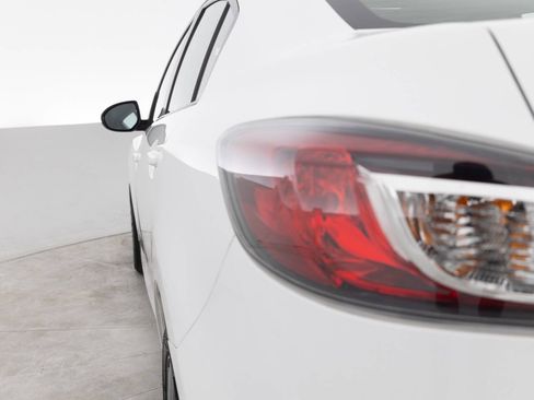 Used 2013 MAZDA MAZDA3 i Grand Touring FWD image 13